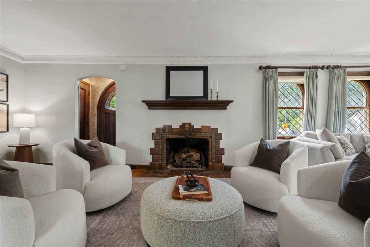 Living room with fireplace