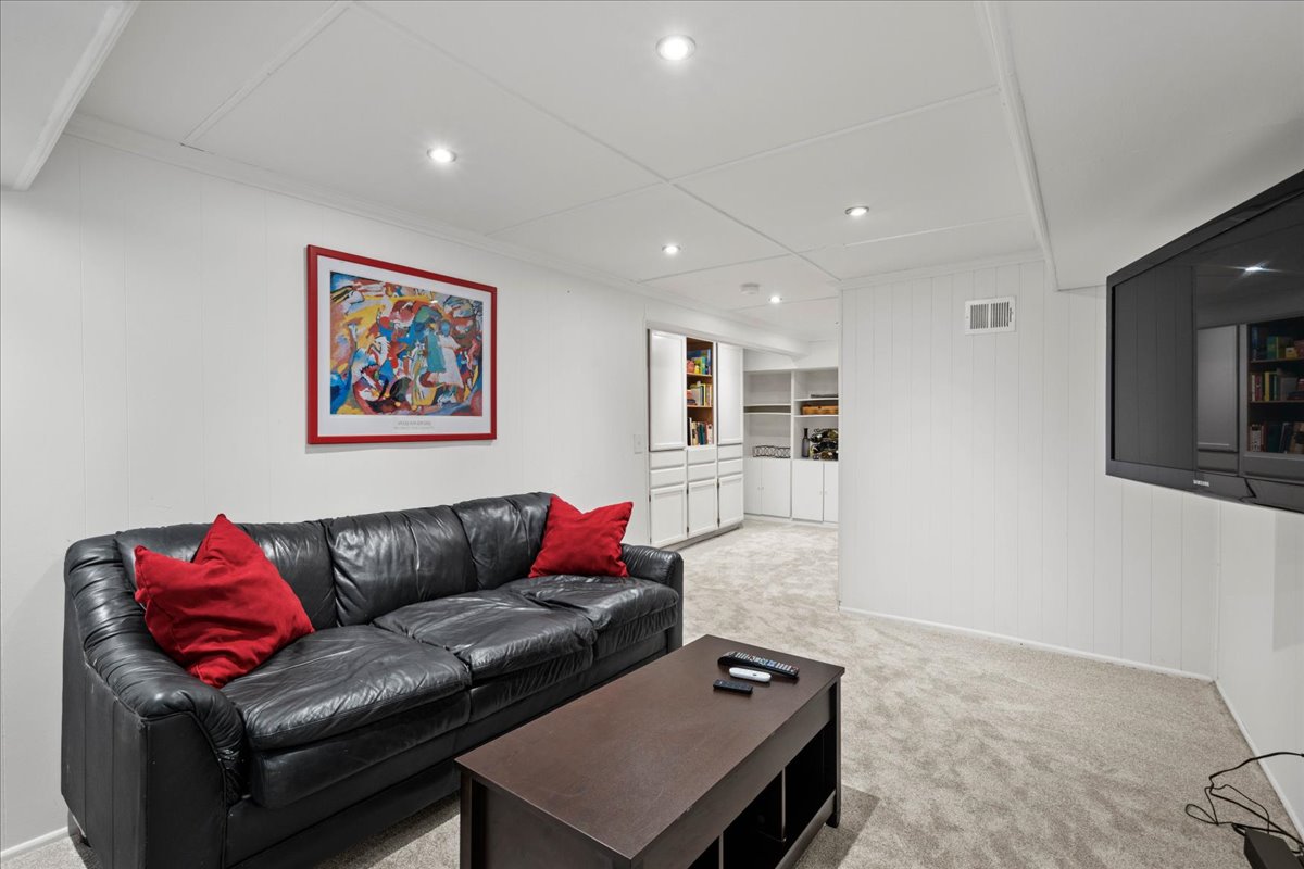 Finished lower-level rec room